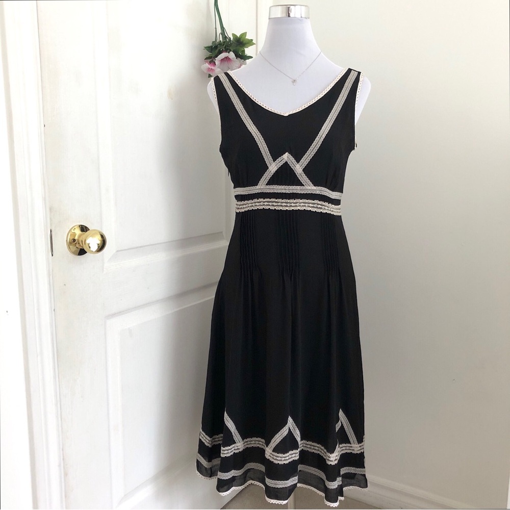 lace trim dress